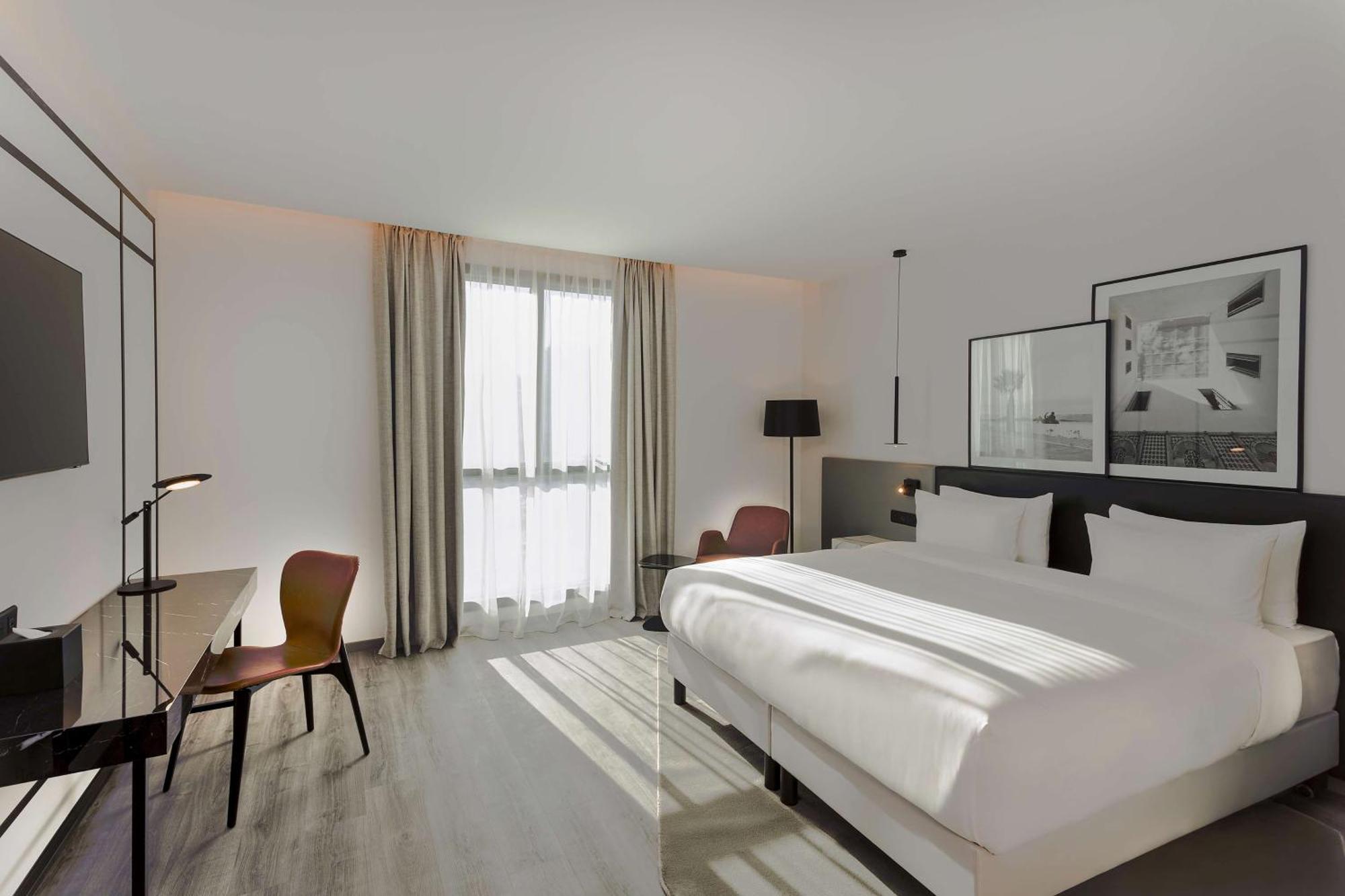 Radisson Hotel Tunis, City Center Exterior photo