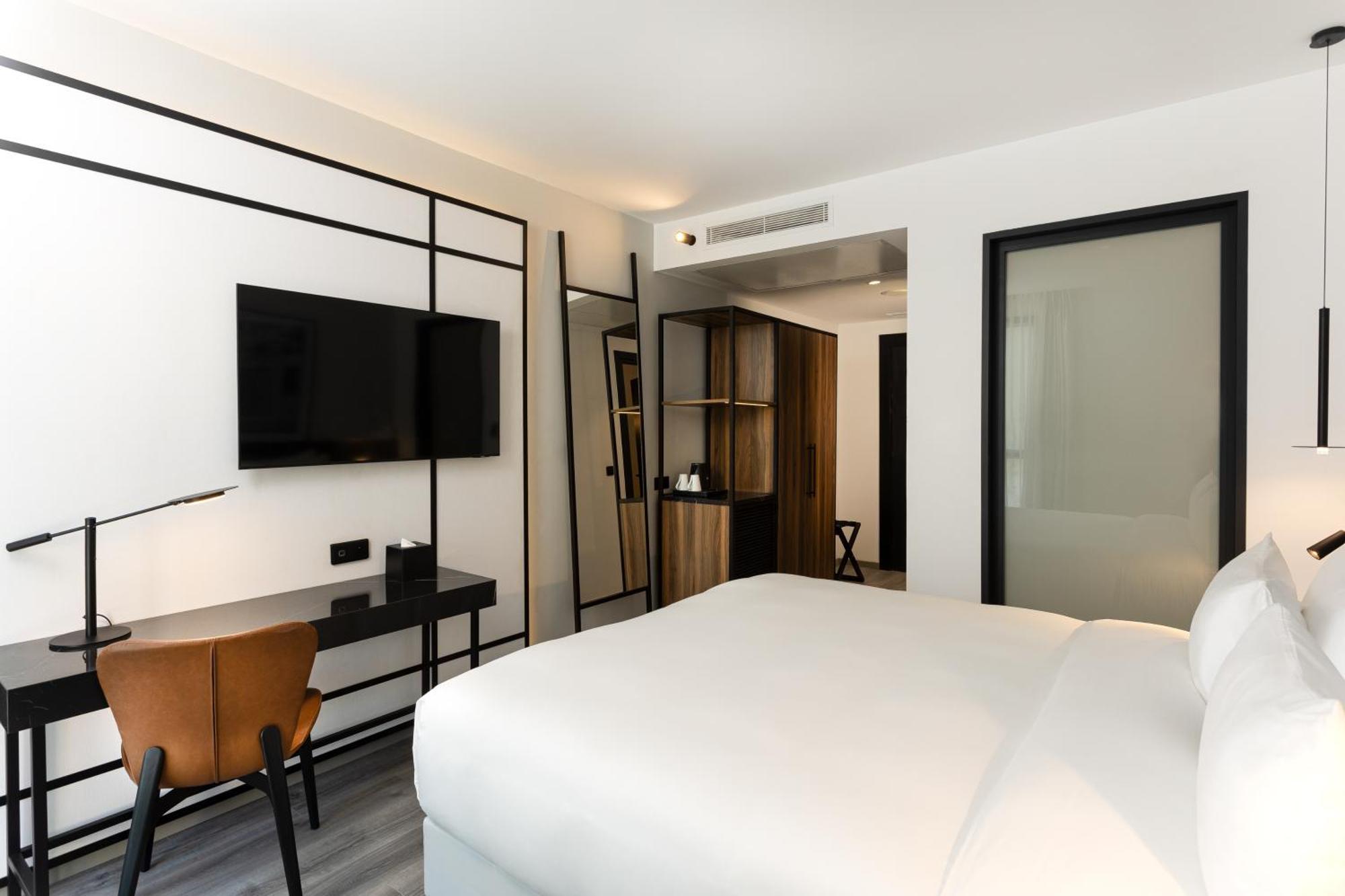 Radisson Hotel Tunis, City Center Exterior photo