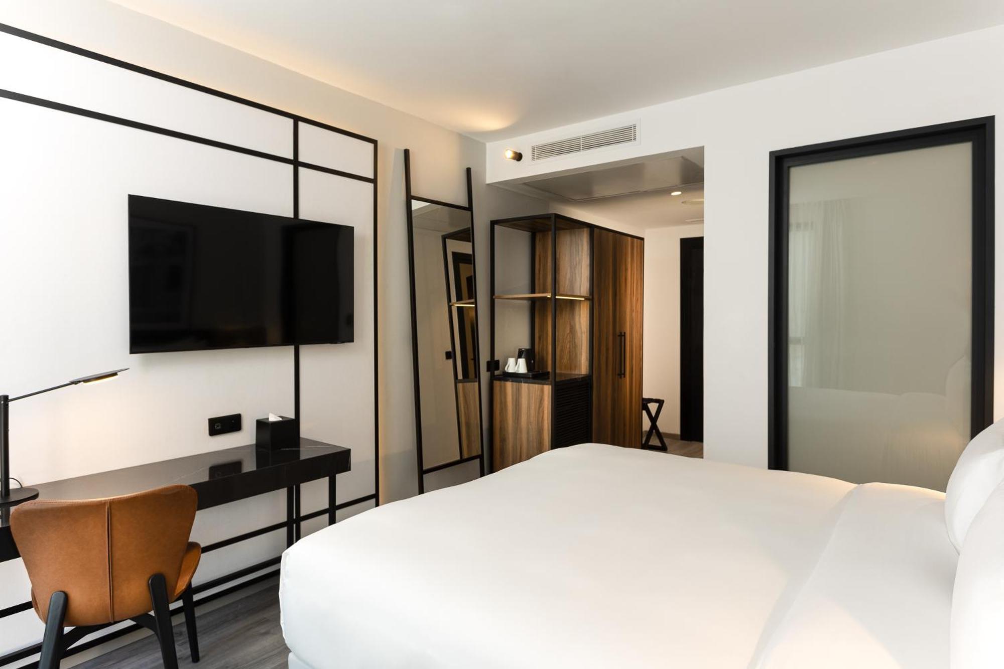 Radisson Hotel Tunis, City Center Exterior photo