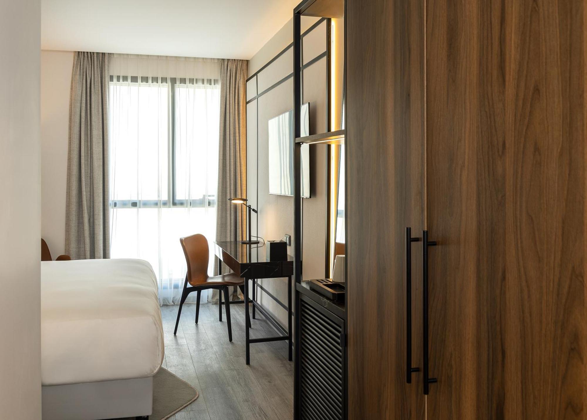 Radisson Hotel Tunis, City Center Exterior photo